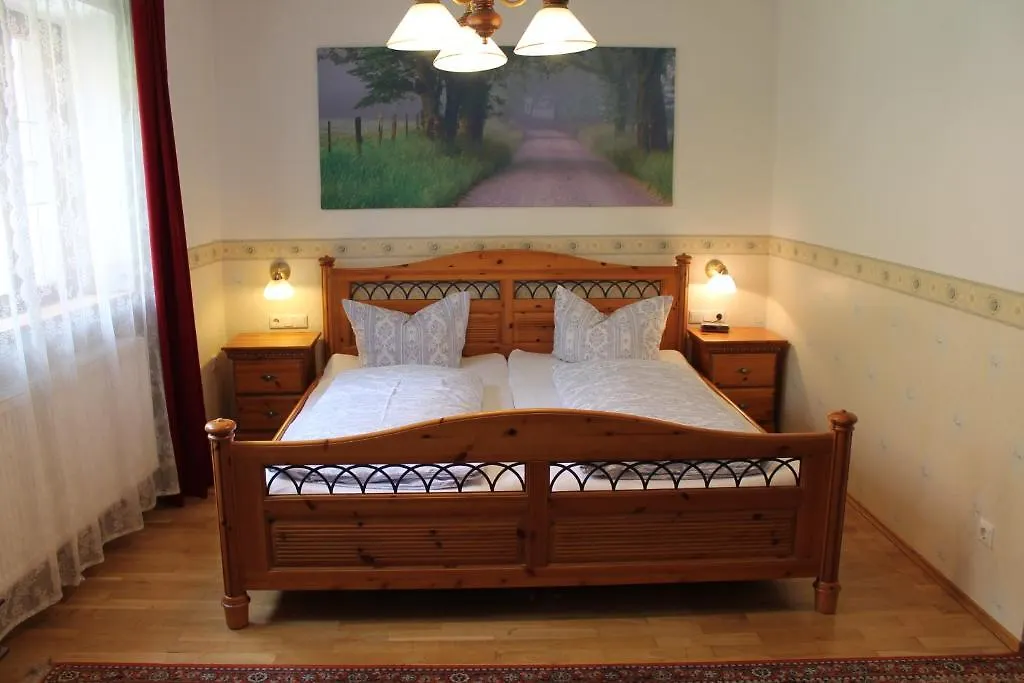 Kreuzerhof Hotel Garni location